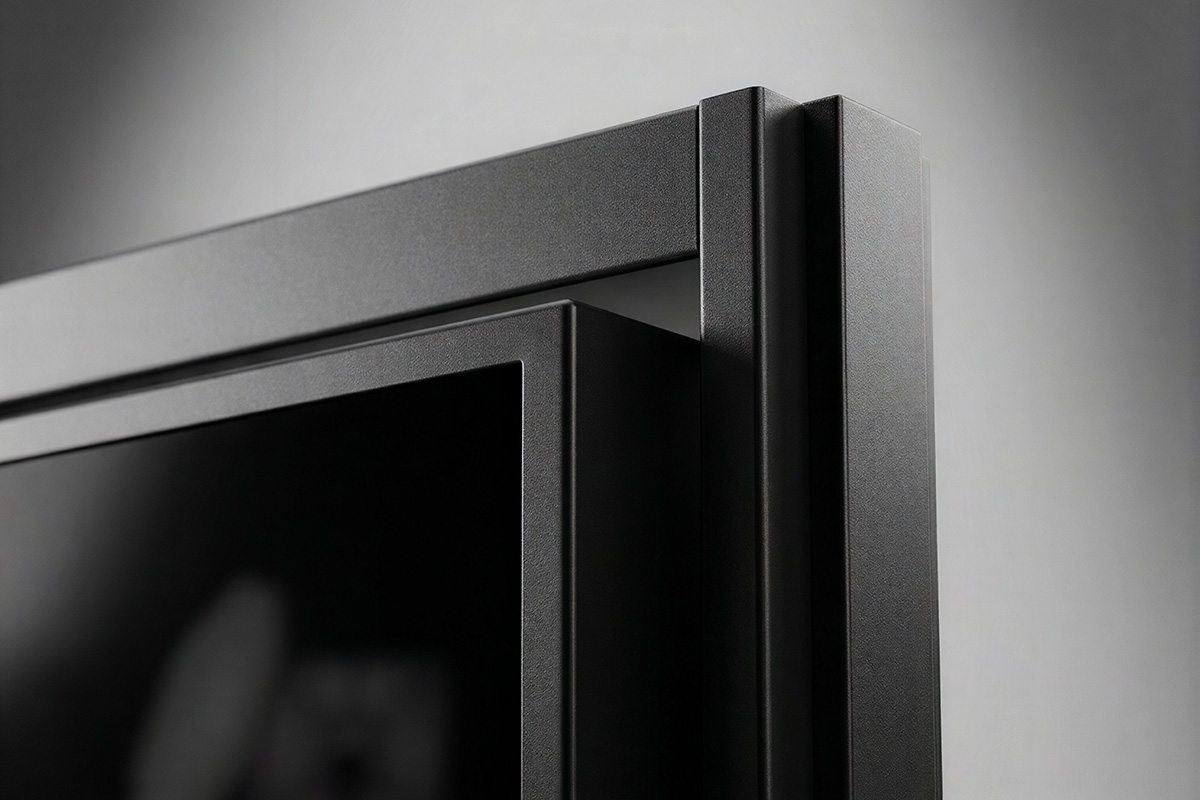 Orium profile with the cover fitted, showing no visible cabling